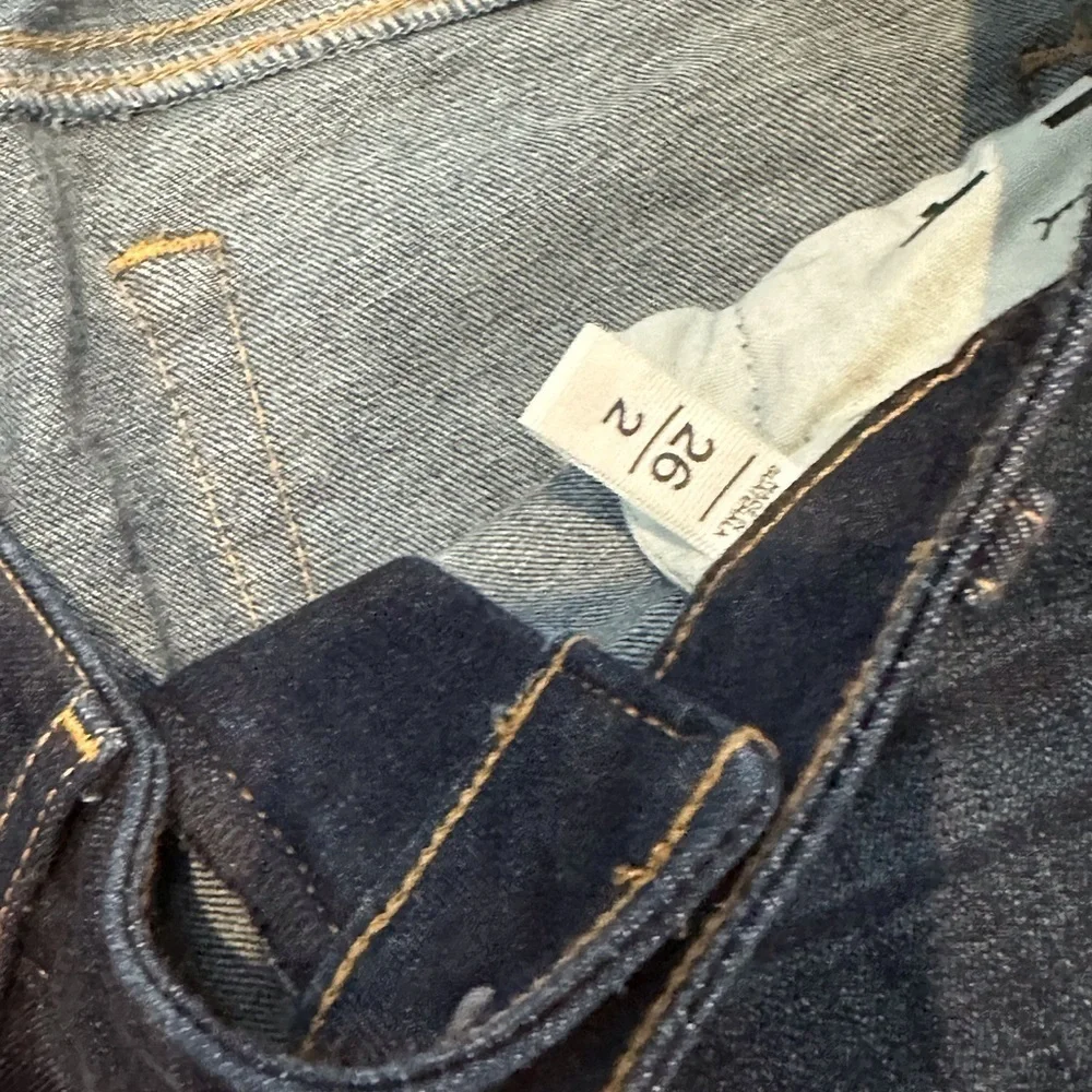 Ann Taylor Loft Chewed Hem Mid Rise Skinny Jeans in Dark Vintage Wash Size 2/26